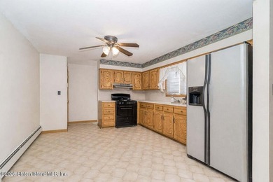 They don't make homes like this anymore. This sprawling - photo 42