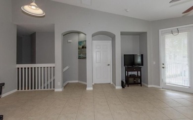 Great opportunity to own in a desirable Riviera Beach community! - photo 5