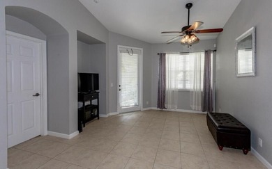 Great opportunity to own in a desirable Riviera Beach community! - photo 6