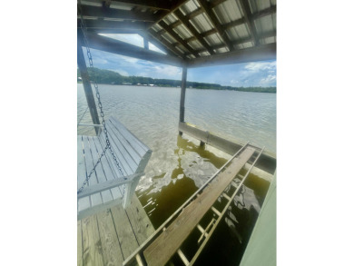 PRICE IMPROVEMENT !!  Quaint Boathouse on Extra Large Lot! - photo 2