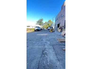 28-23 119th St - photo 3