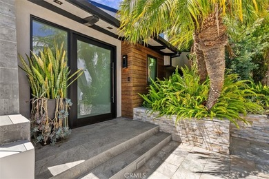 STUNNING 180-DEGREE OCEAN VIEWS, PRIME LOCATION, PRISTINE - photo 9