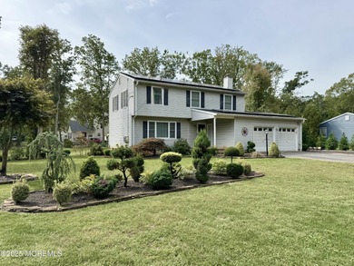 (private lake, pond, coastal) Home For Sale in Jackson New Jersey