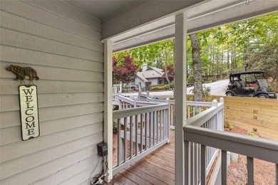 Beautifully maintained end-unit villa offering two bedrooms and - photo 12