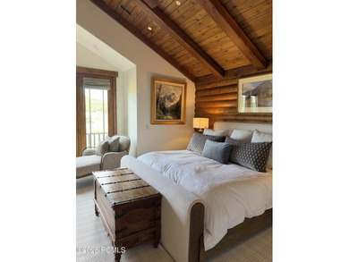 Meticulously maintained 4,037 sq. ft., 5 BR attached Tuhaye Home - photo 12