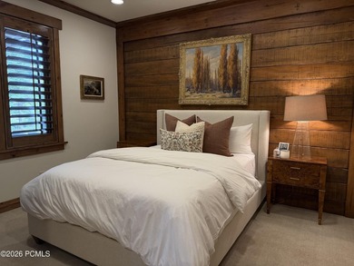 Meticulously maintained 4,037 sq. ft., 5 BR attached Tuhaye Home - photo 15