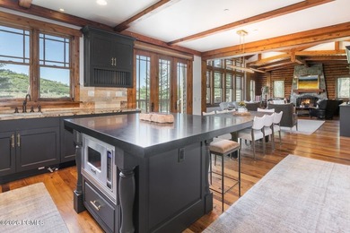 Meticulously maintained 4,037 sq. ft., 5 BR attached Tuhaye Home - photo 18