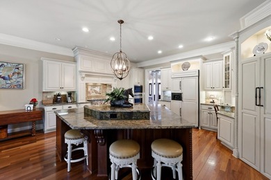 Beautifully maintained, thoughtfully appointed, and ideally - photo 20