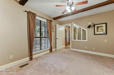 Beautiful Amazing home in Gautier. It has a NEW ROOF and New AC - photo 20