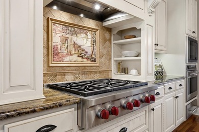Beautifully maintained, thoughtfully appointed, and ideally - photo 21