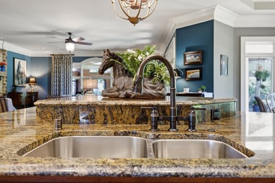 Beautifully maintained, thoughtfully appointed, and ideally - photo 22