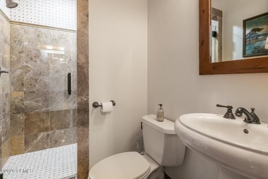 Meticulously maintained 4,037 sq. ft., 5 BR attached Tuhaye Home - photo 30