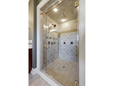 Beautifully maintained, thoughtfully appointed, and ideally - photo 37
