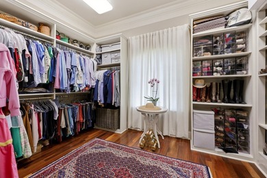 Beautifully maintained, thoughtfully appointed, and ideally - photo 38