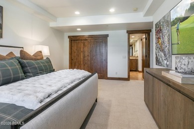 Meticulously maintained 4,037 sq. ft., 5 BR attached Tuhaye Home - photo 38