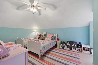 Beautifully maintained, thoughtfully appointed, and ideally - photo 45