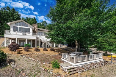 Rare opportunity on Lake Balboa! This custom-built waterfront - photo 3