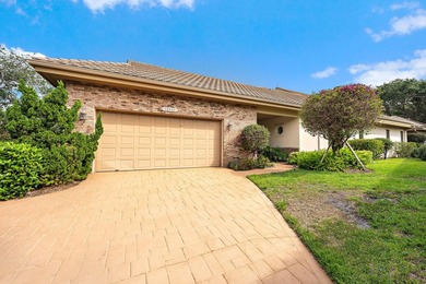This Lovely Jupiter Hills home with rare private guest cottage - photo 3