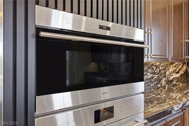 Rare luxury penthouse in the highly sought-after Mira Villa - photo 15