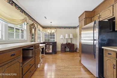 Prime Kingston Location with Seasonal Lake Views & Timeless - photo 15
