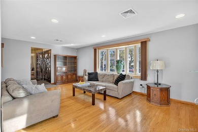 Welcome to this beautifully expanded ranch featuring 3 bedrooms - photo 5