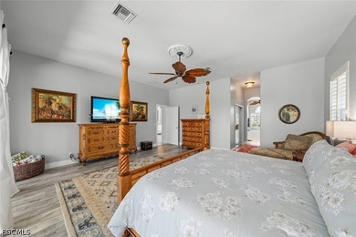 This 3 bedroom, 3 bath showplace in a peaceful, serene lake - photo 7