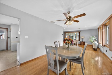 Welcome to this beautifully expanded ranch featuring 3 bedrooms - photo 7