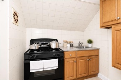 Attention Savvy Investors and Developers! This is a rare - photo 46