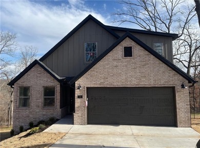 Lake Windsor Home For Sale in Bella Vista Arkansas