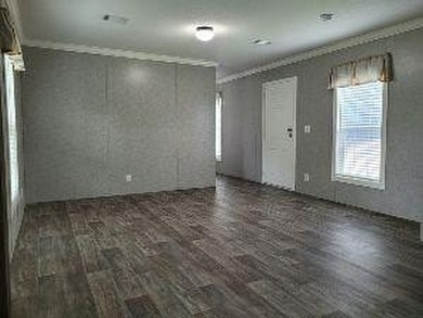 Additional listing photo 1