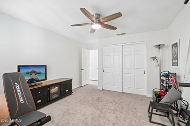 Fully renovated 2-bedroom, 2-bathroom townhouse in sought after - photo 23