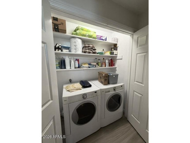 Fully renovated 2-bedroom, 2-bathroom townhouse in sought after - photo 31