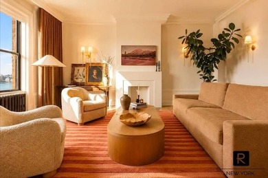 Perched high above Riverside Park, Residence 9F is a masterfully - photo 2