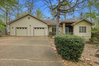 Rare find priced to sell on the East Side of The Village! - photo 3