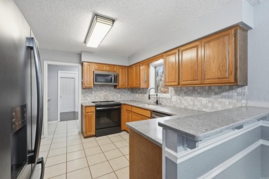 Rare find priced to sell on the East Side of The Village! - photo 8