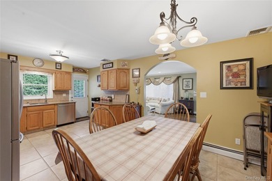 Beautifully maintained and thoughtfully updated, this spacious 4 - photo 12