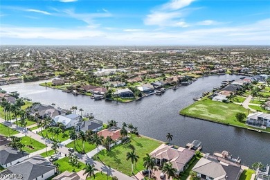 Your ultimate waterfront lifestyle awaits. Positioned on a prime - photo 3