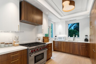 Rarely available Art-deco home designed by famous architect - photo 15