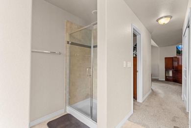 If you've been looking for a 5 bedroom + office, 4 bathroom home - photo 18