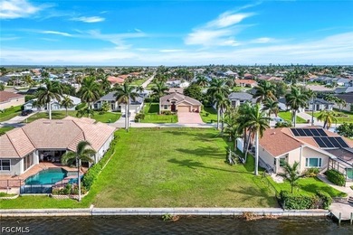 Your ultimate waterfront lifestyle awaits. Positioned on a prime - photo 9