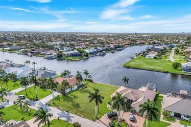 Your ultimate waterfront lifestyle awaits. Positioned on a prime - photo 10