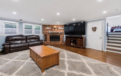 Beautifully maintained and thoughtfully updated, this spacious 4 - photo 22