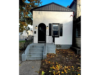 Allegheny River Home For Sale in New Kensington Pennsylvania