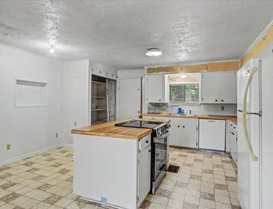 Unlock the potential of this 1,843 sq. ft. home located at 211 - photo 37