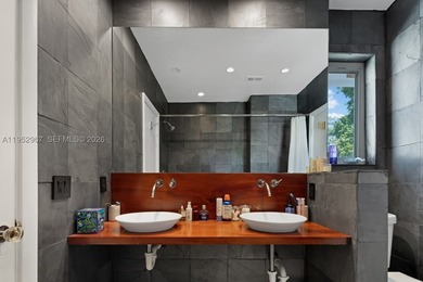 Rarely available Art-deco home designed by famous architect - photo 39