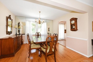 Welcome To 344 New York Ave. In Massapequa Park! This Beautiful - photo 11