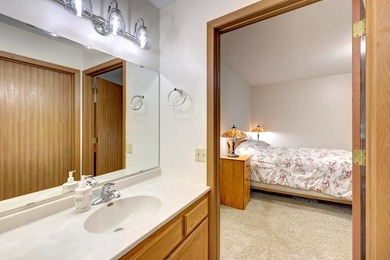 Enjoy the ease of one level living in this well maintained 2 - photo 11