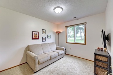 Enjoy the ease of one level living in this well maintained 2 - photo 14