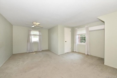 Welcome To 344 New York Ave. In Massapequa Park! This Beautiful - photo 22