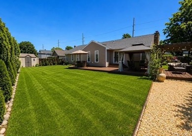 Welcome to this beautifully maintained home! Offering over 2,200 - photo 6